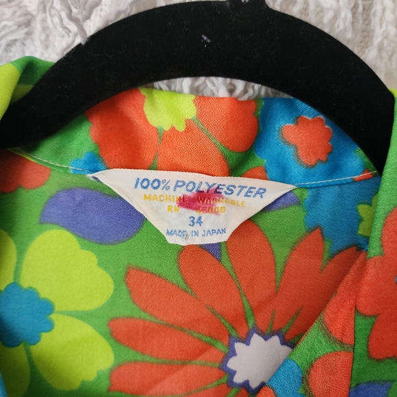 60's 70's Vintage Floral DayGlo Button Down Wing Collar Blouse - Picture 2 of 5